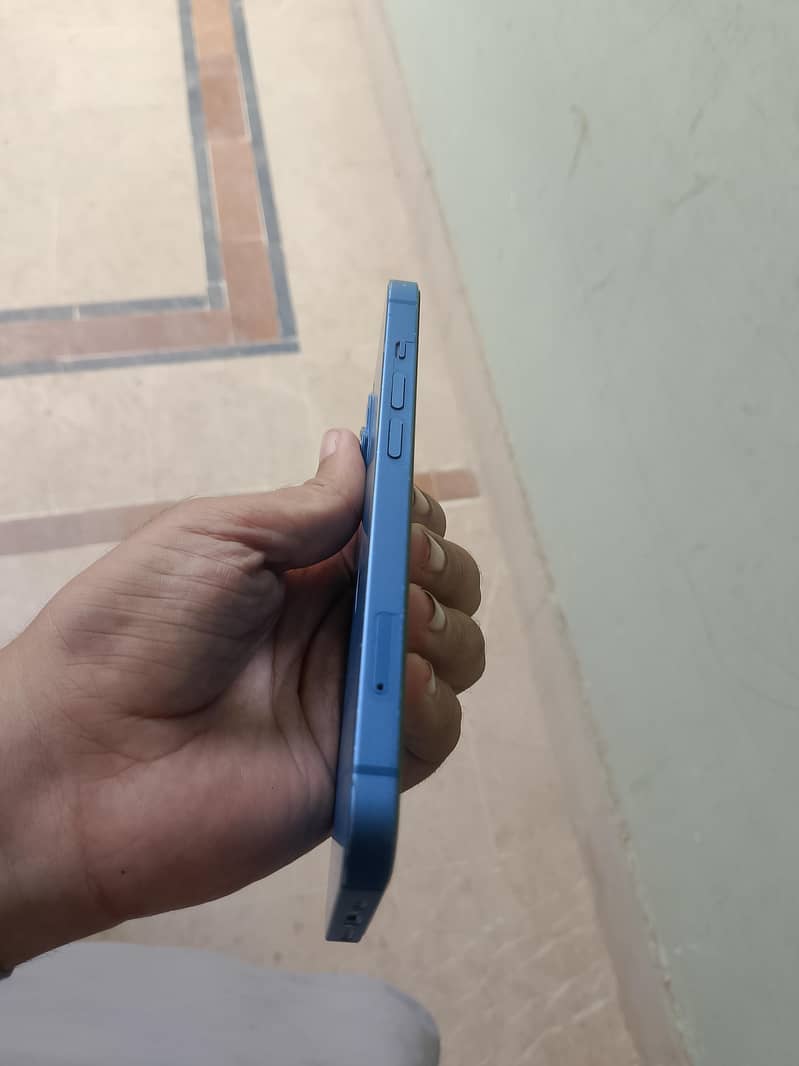 Apple iPhone 13 14