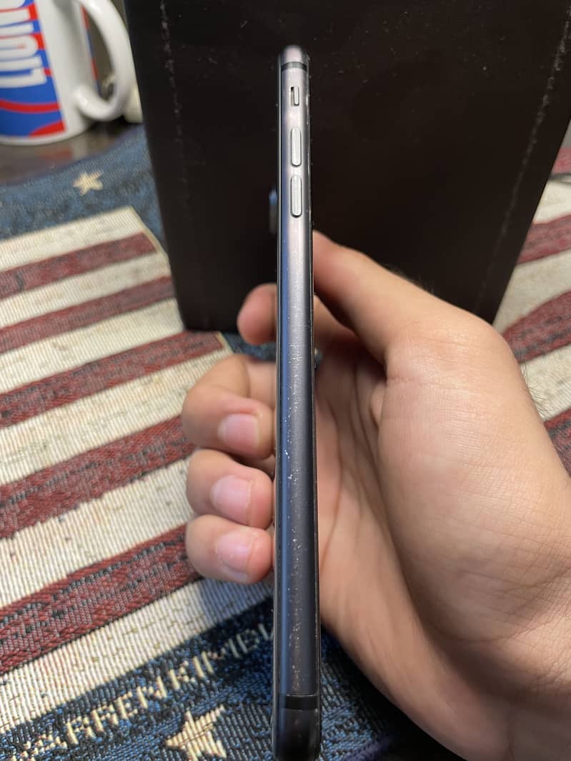 Apple iPhone 8 Plus 2