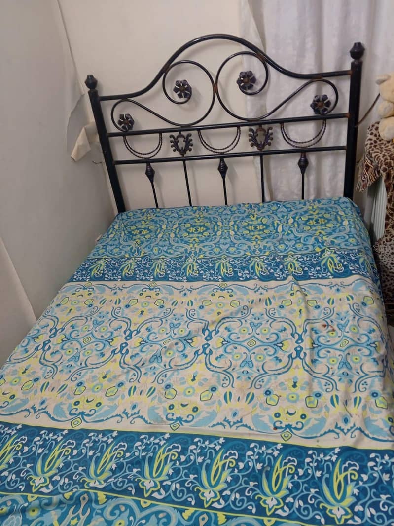 iron bed 4
