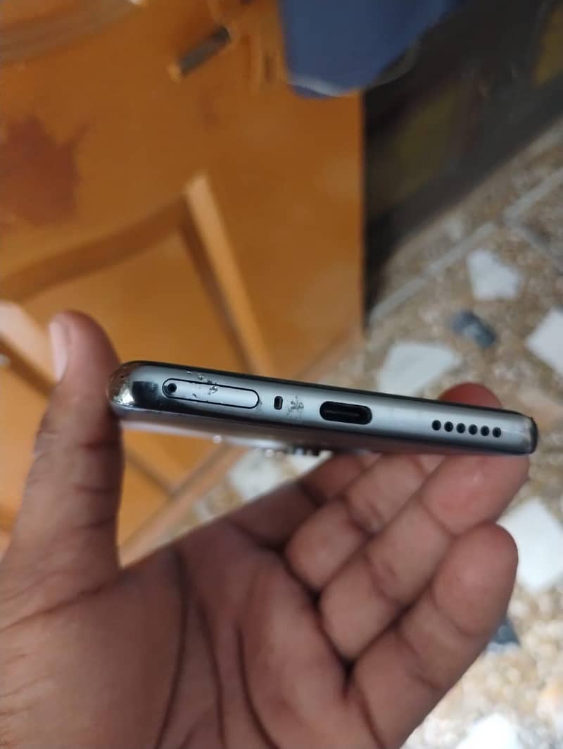Tecno CAMON 40 Pro 9