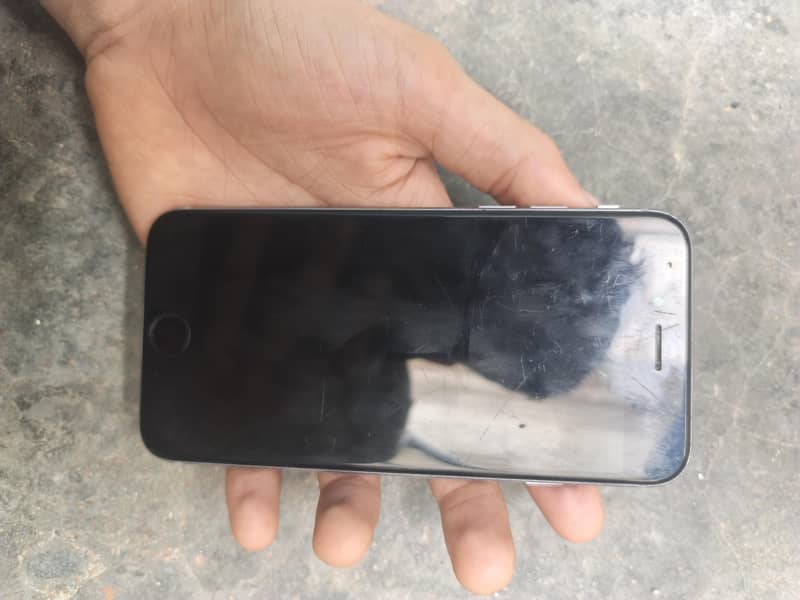 Apple iPhone 6 2