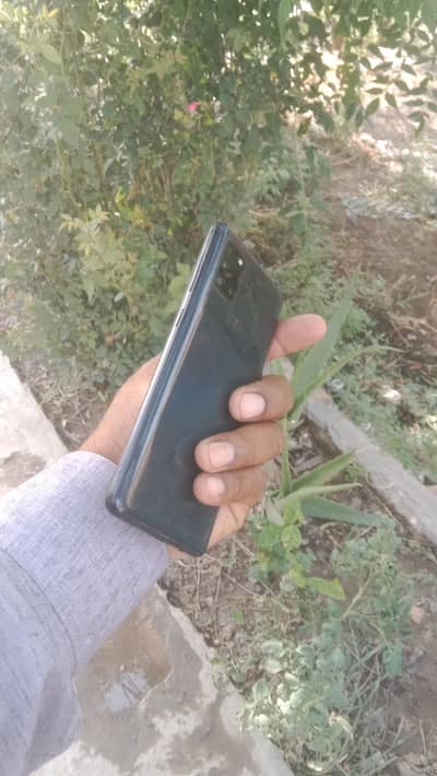 ok. hai speaker Sahi nahin hai aur sim jacket Nahin hai