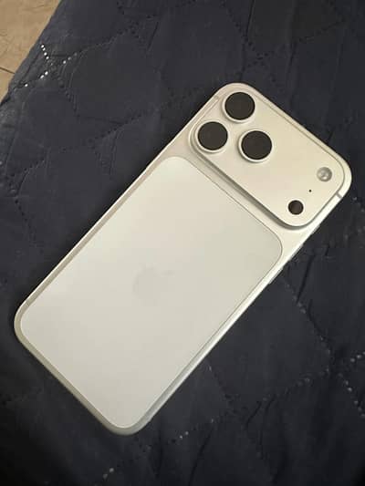Apple iPhone 17 Pro Max 4 months sim time