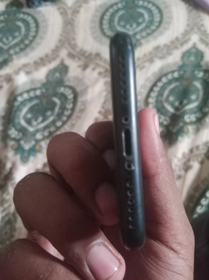Apple iPhone 7 2