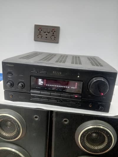 Victor Mezzo Amplifier