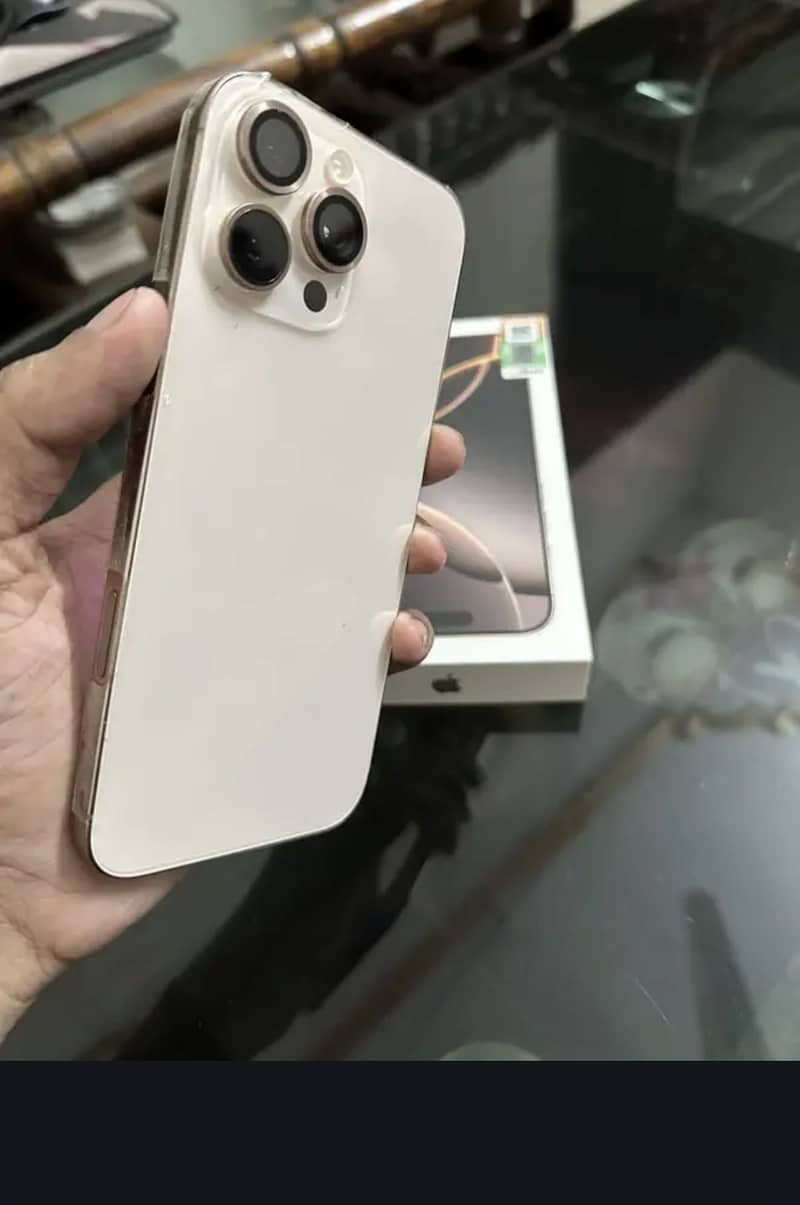 Apple iPhone 16 Pro Max 3