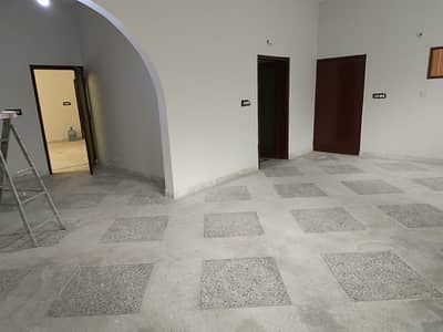 SILENT COMMERCIAL AVAILABLE FOR RENT GULSHAN-E-IQBAL BLOCK 2
