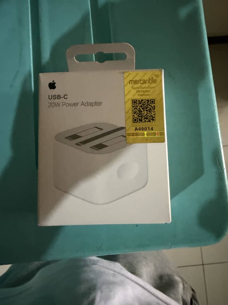 iPhone charger 0