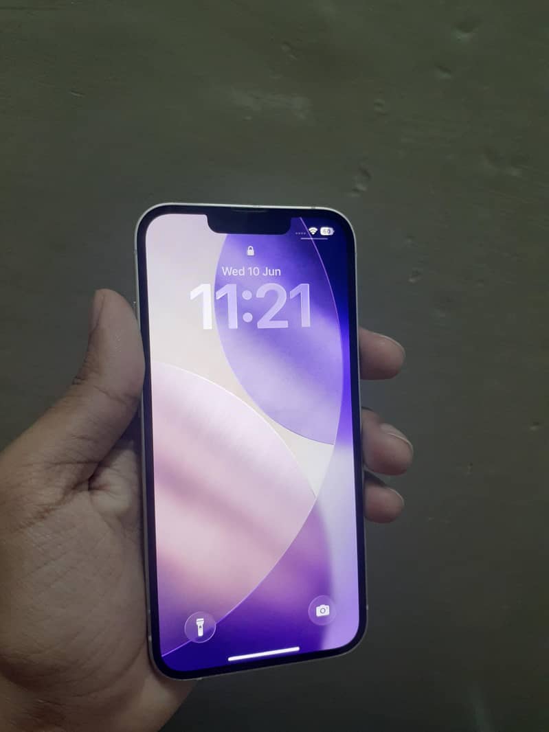 Apple iPhone 13 1