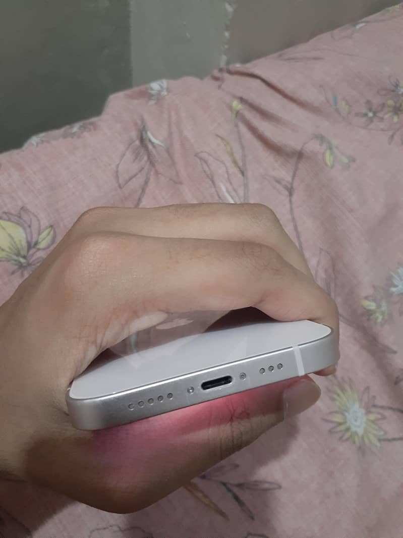 Apple iPhone 13 6