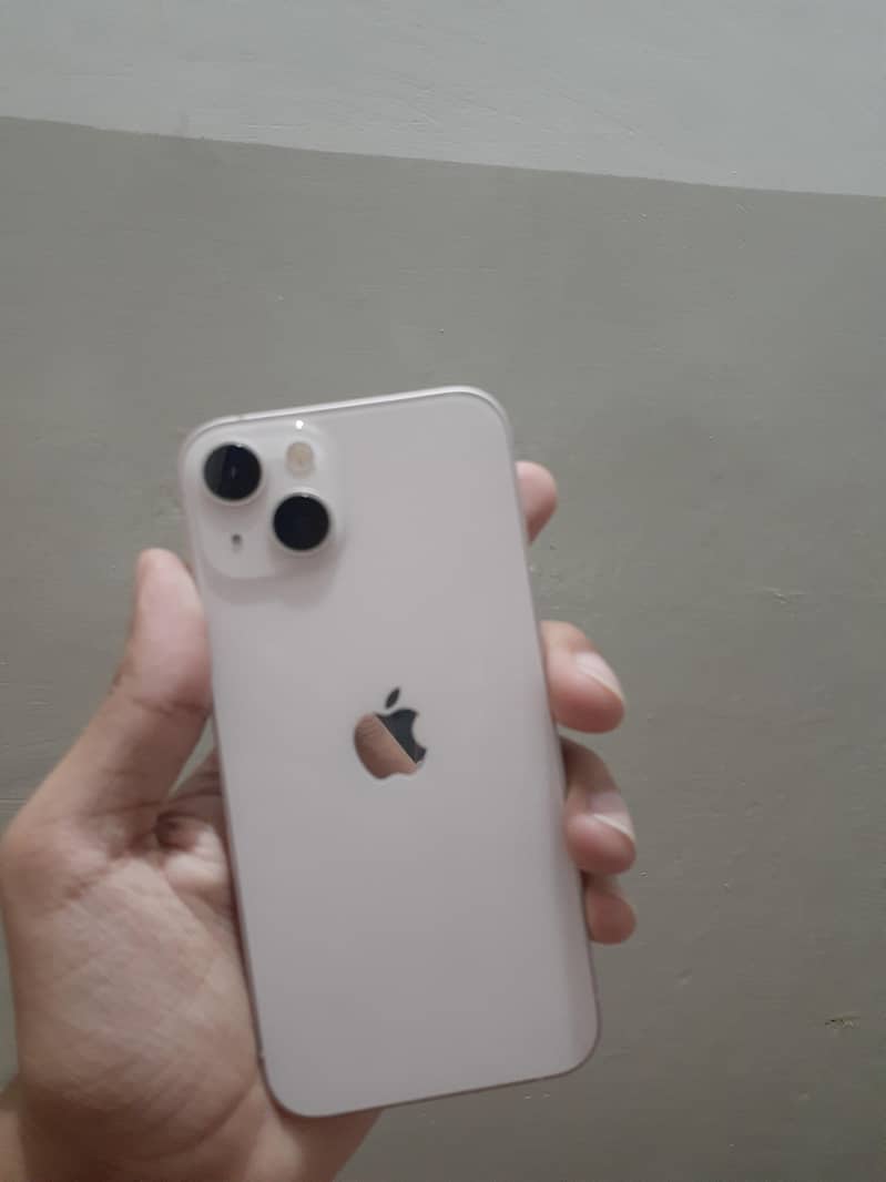 Apple iPhone 13 8