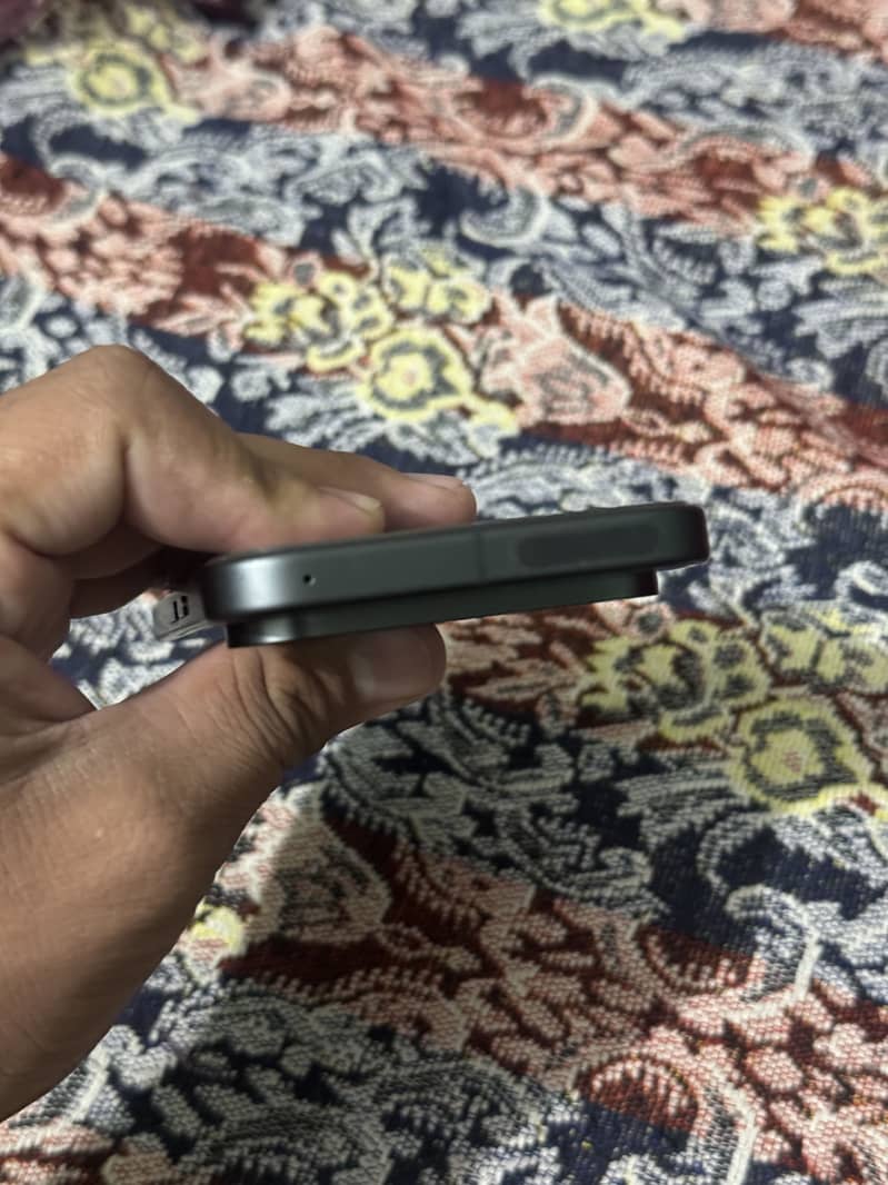 Google Pixel 9 6