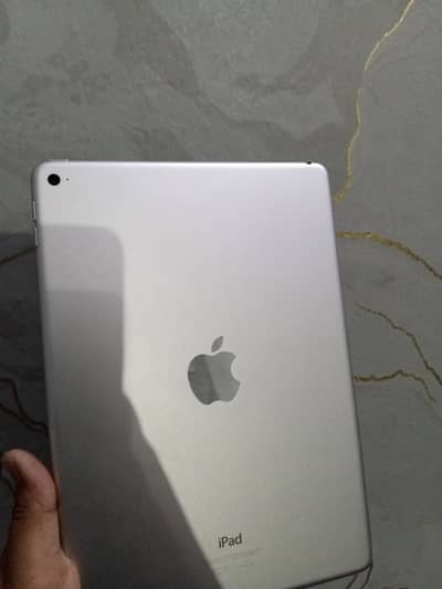 Apple ipad air 2 for sale with free cover