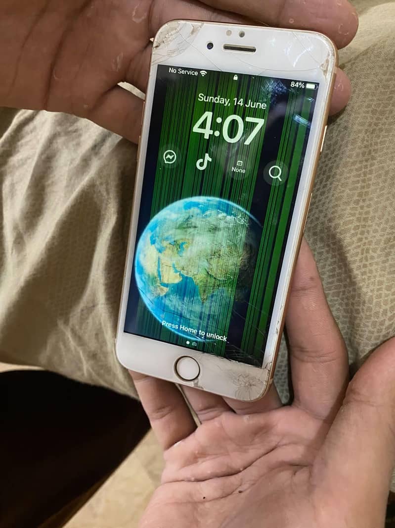 Apple iPhone 8 5
