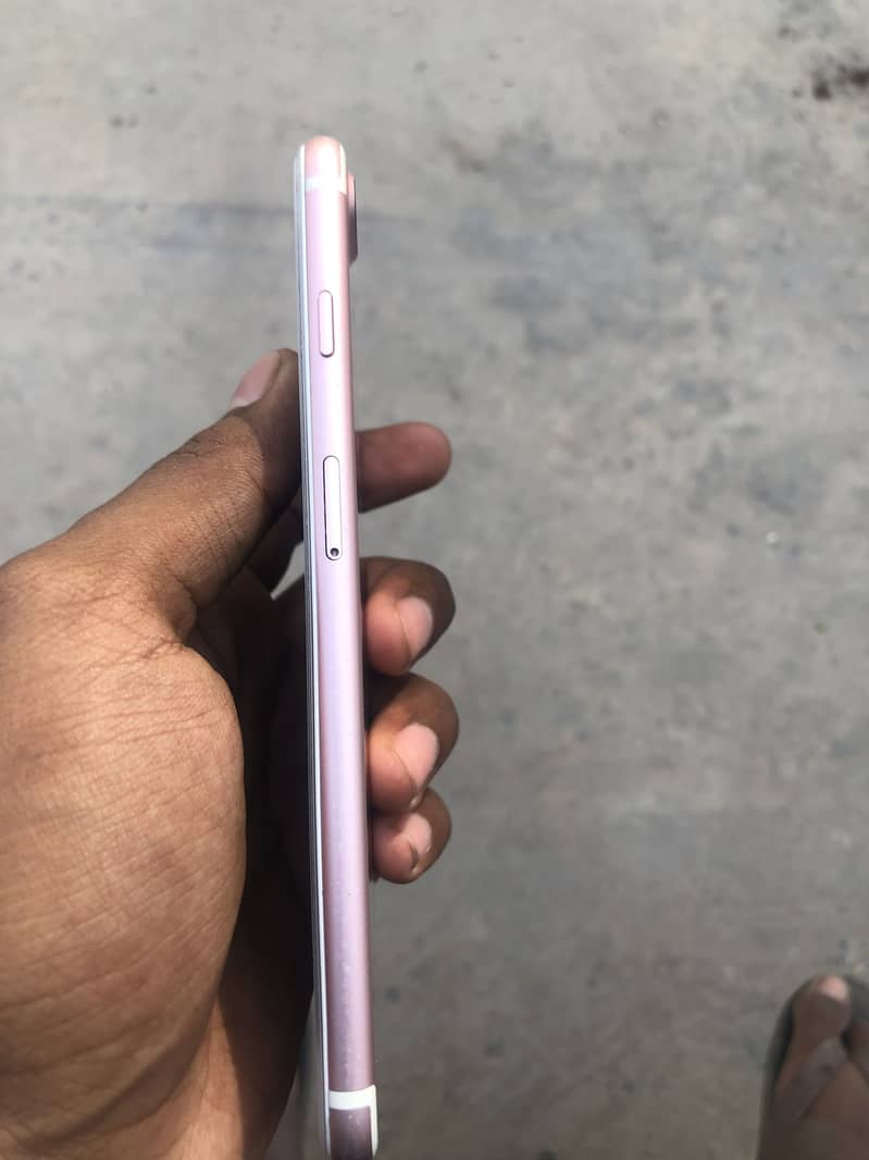 Apple iPhone 7 Plus 3