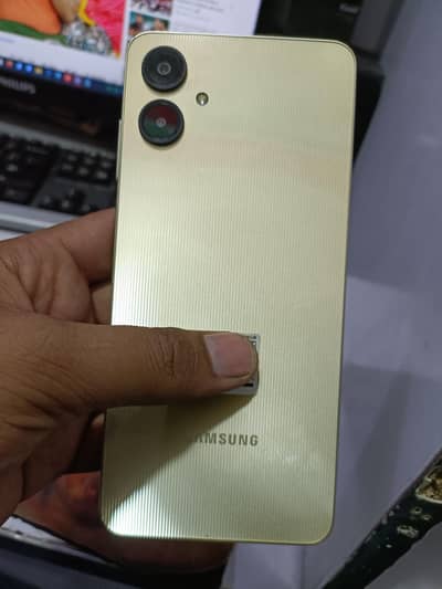 Samsung Mobile A06