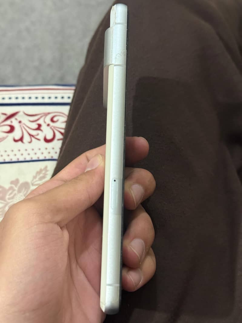 Google Pixel 7 5