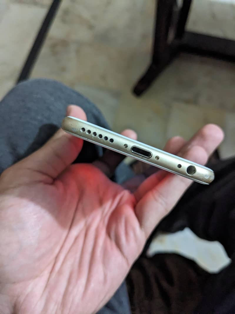 iPhone 6 3