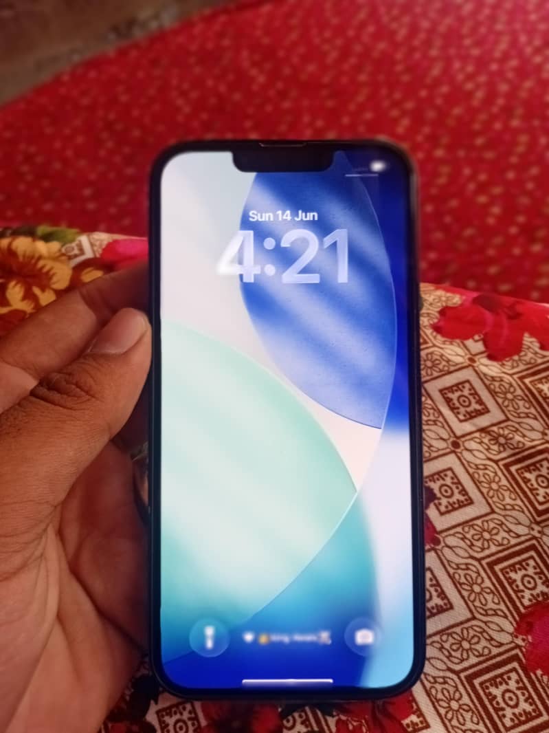 Apple iPhone 13 2