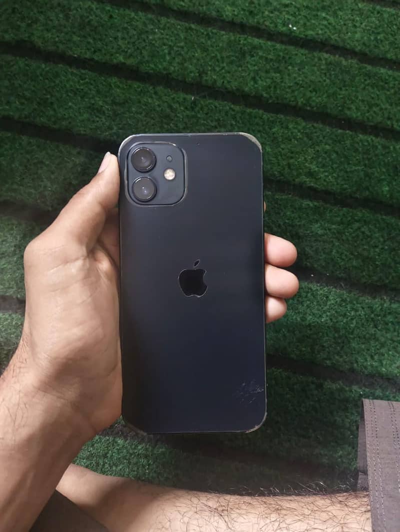 Apple iPhone 12 2