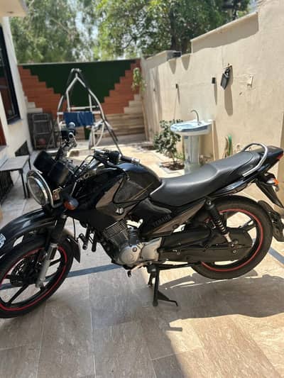 YBR G 125 NEW CONDITION HOUSE USE BIKE