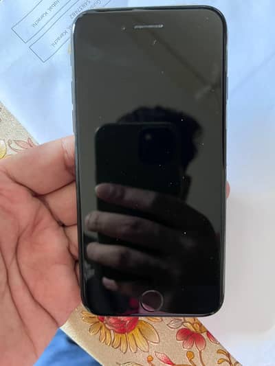 Apple iPhone SE