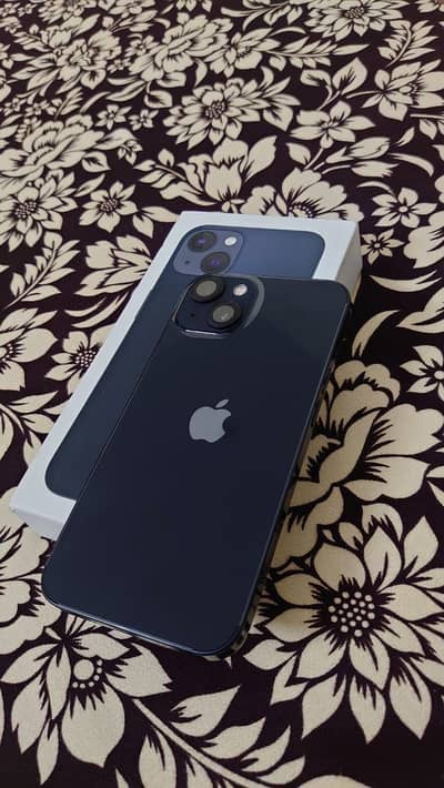 Apple iPhone 13