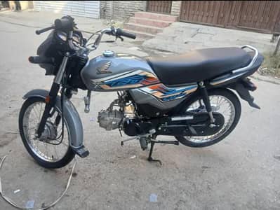 Honda CD 70 dream lush condition for sale