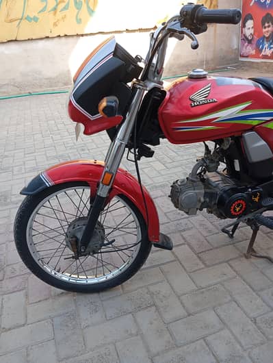 honda 70cd dreem good condition  call number 03250132359