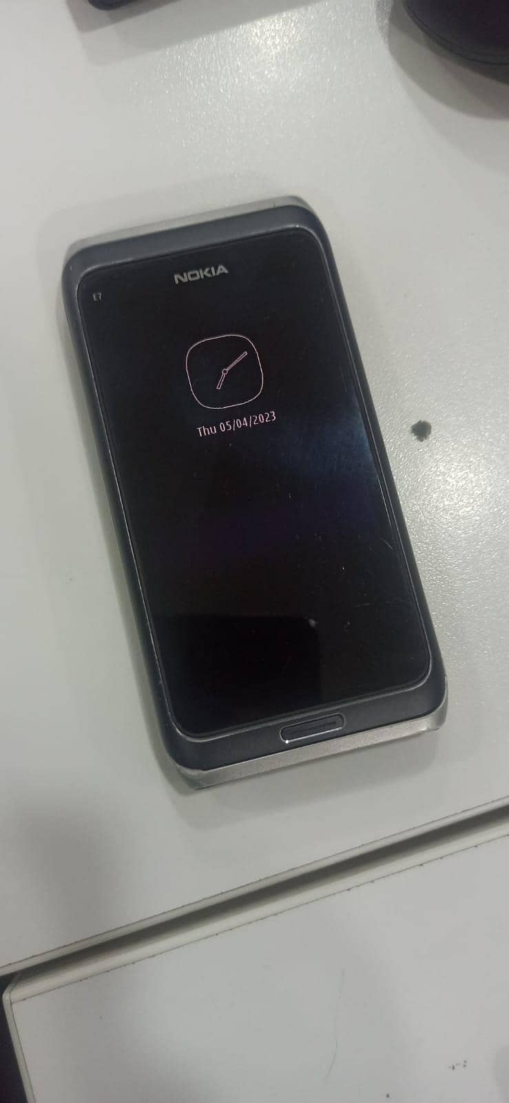 Nokia E7 4