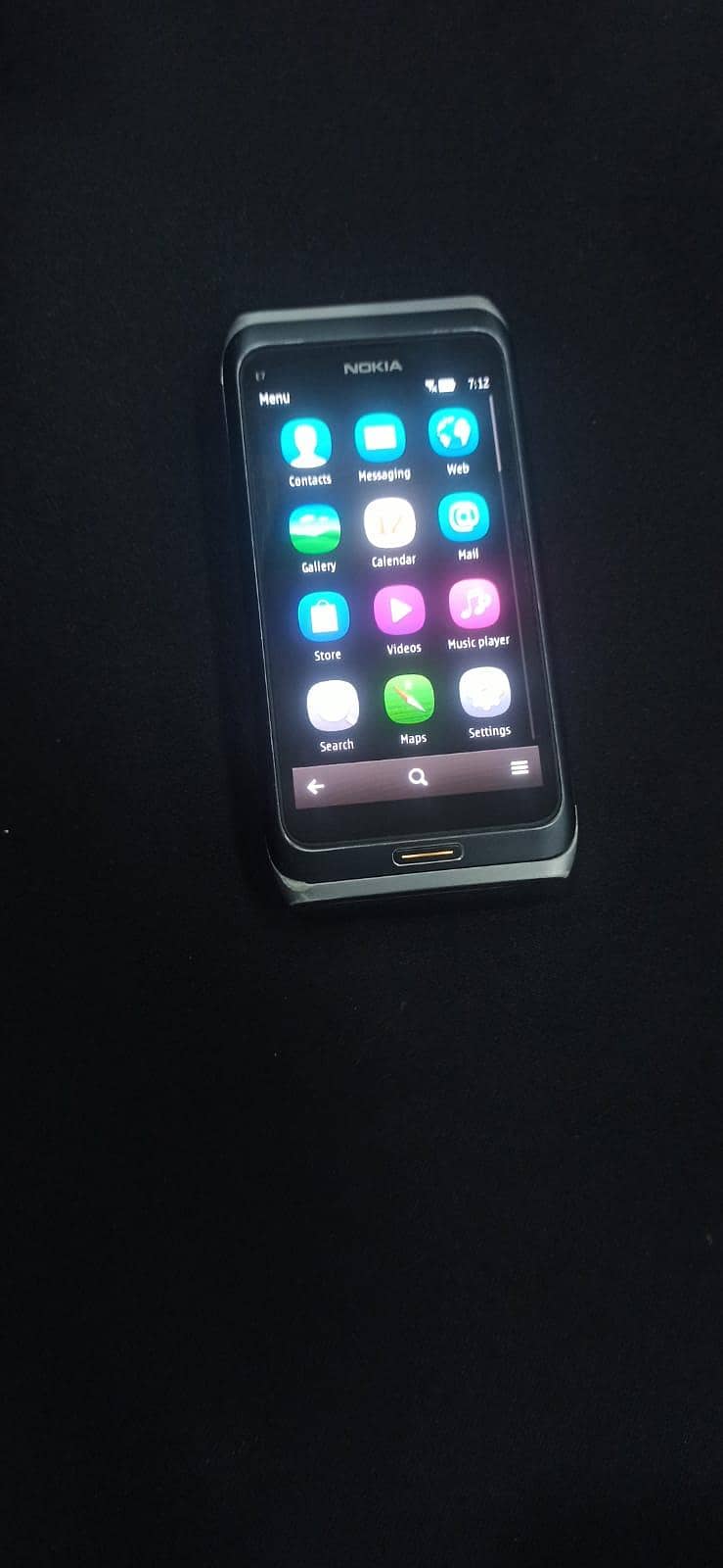Nokia E7 6