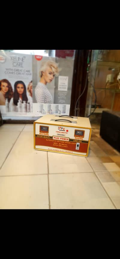 10/10 Excellent condition stablizer for all appliances 10,000 watts