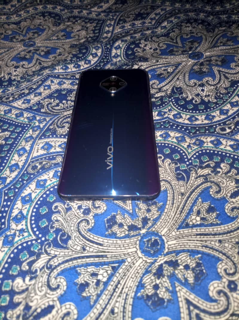 Vivo Y51 3