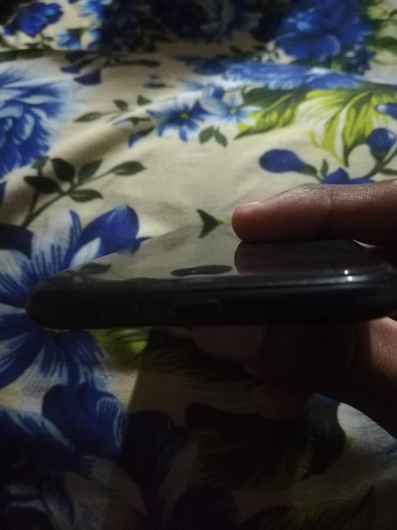 Apple iPhone 7 3