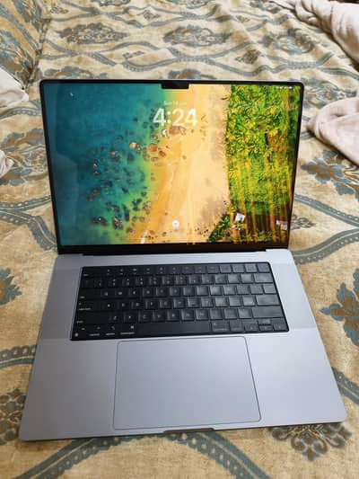 MacBook M1 PRO 2021.16 CORE GPU. 16 INCHES