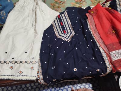 3pc embroided dress (farshi shalwar)