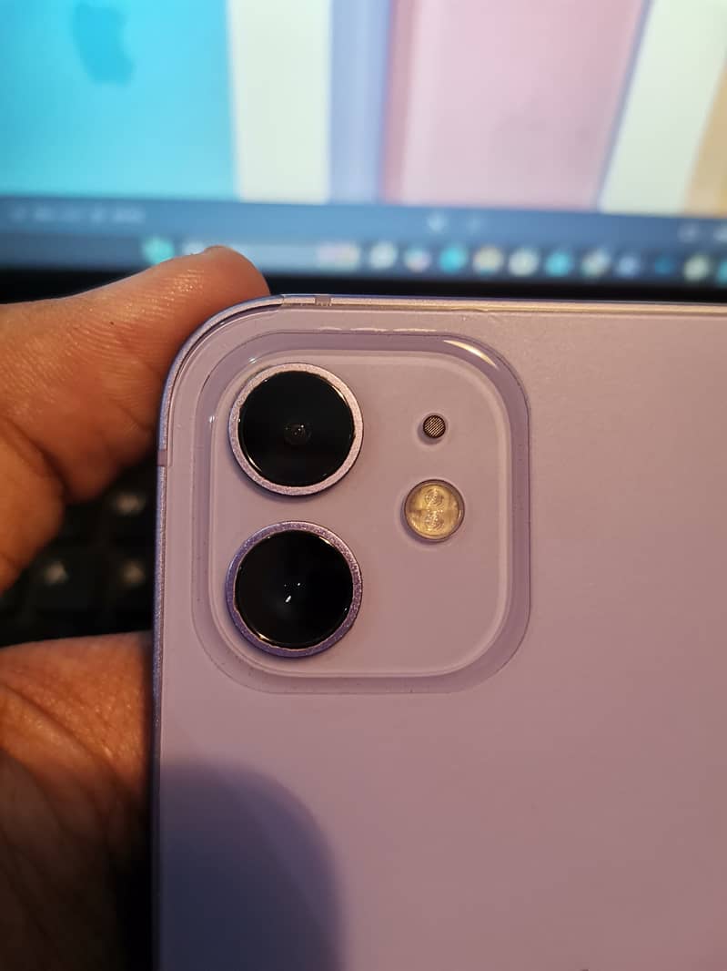 iPhone 12 7