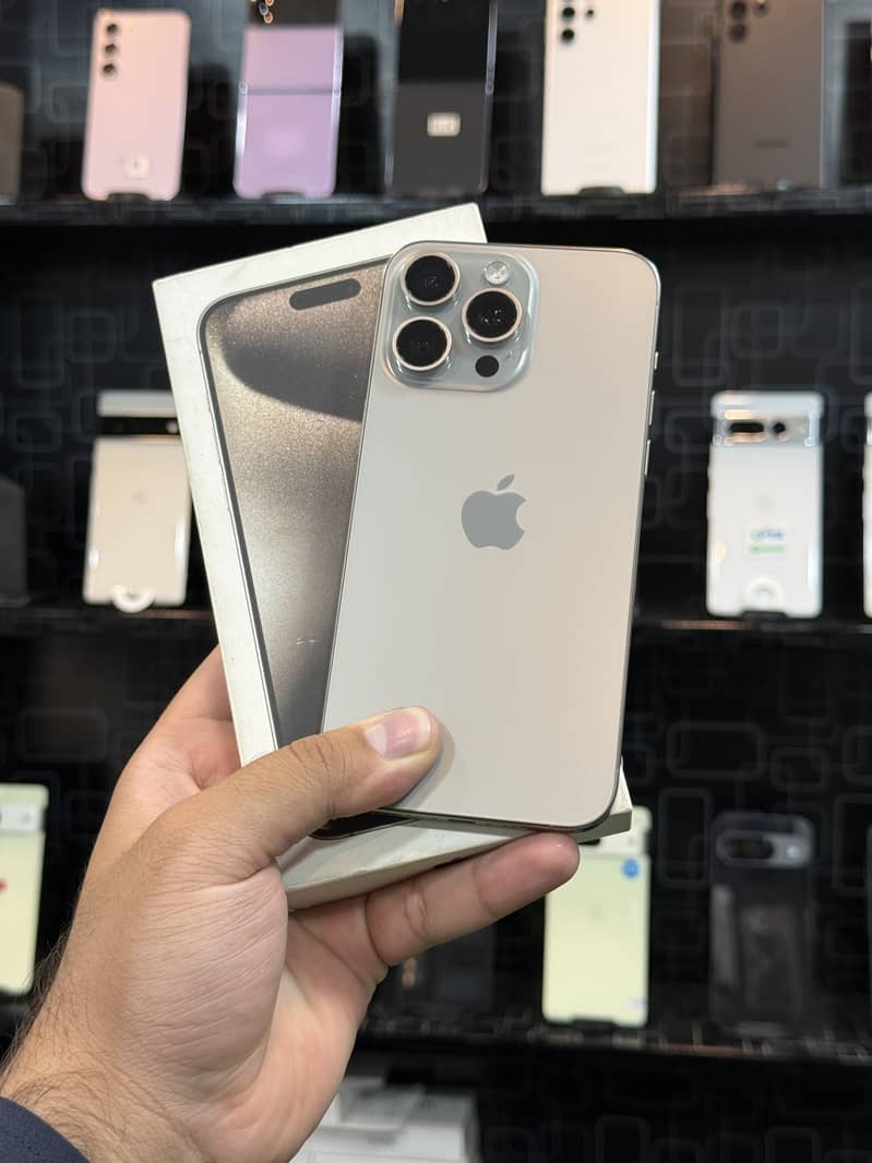 iPhone 15 Pro Max 0
