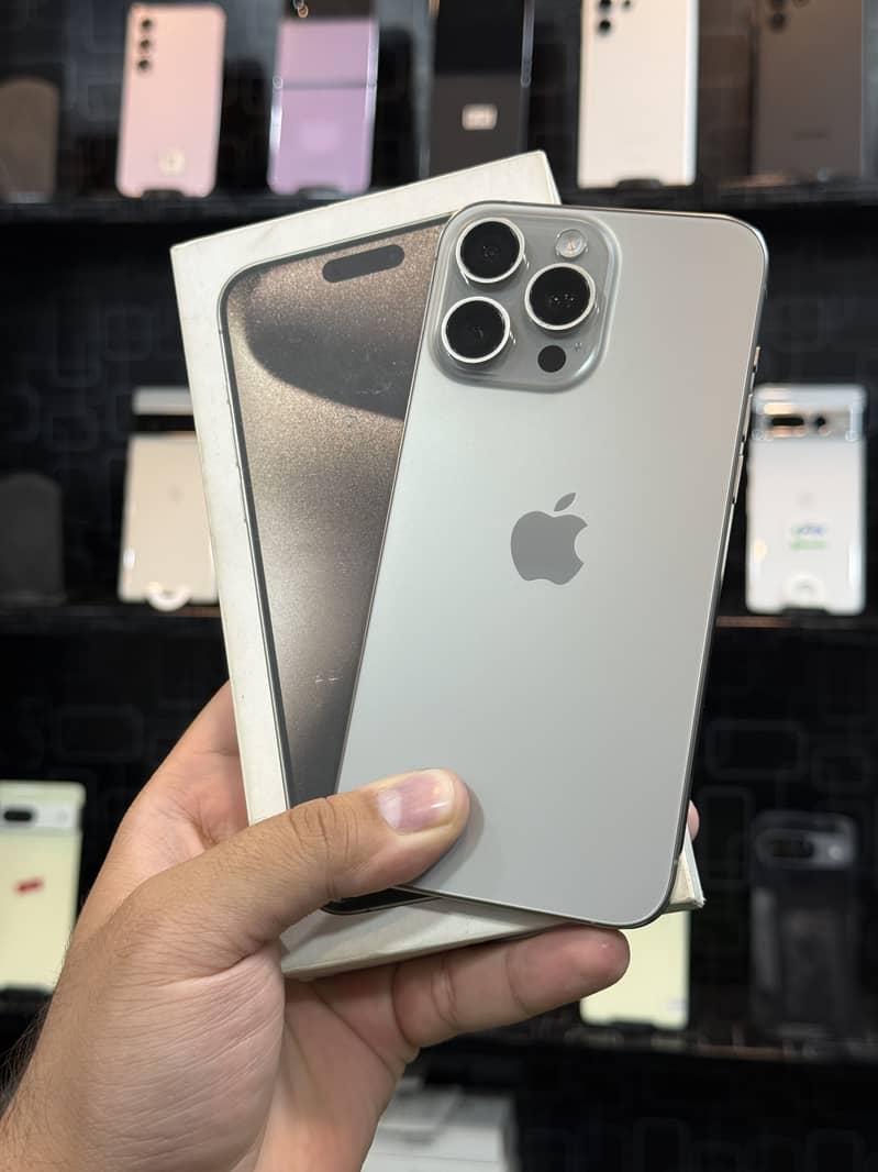 iPhone 15 Pro Max 2