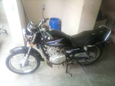 Suzuki GS 150 2013