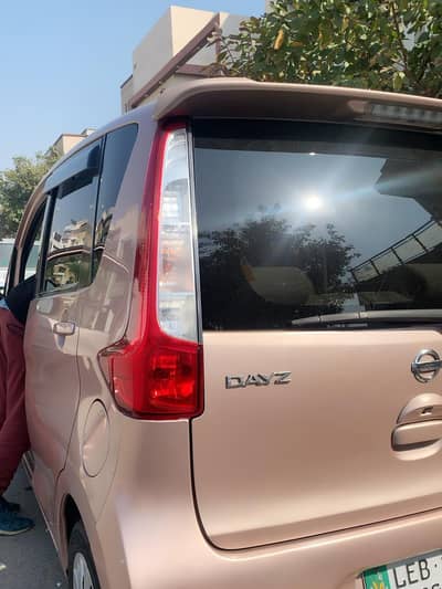 Nissan days good condition and  chat. Piller. dikey. bonat. Janman  sa