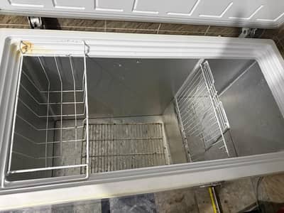 Deep freezer for sale Single door