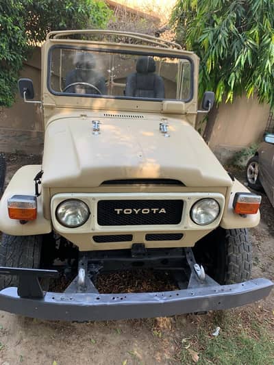 Toyota Land Cruiser FJ40/BJ40 Excellent Jeep