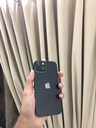 Apple iPhone 13