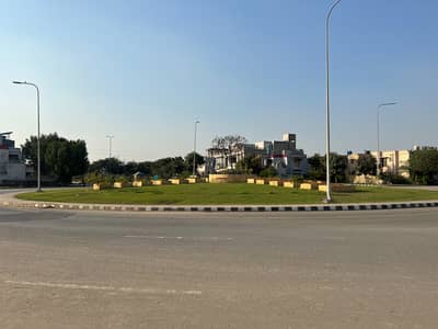 5 Marla Possession Plot Near To Masjid Lake City