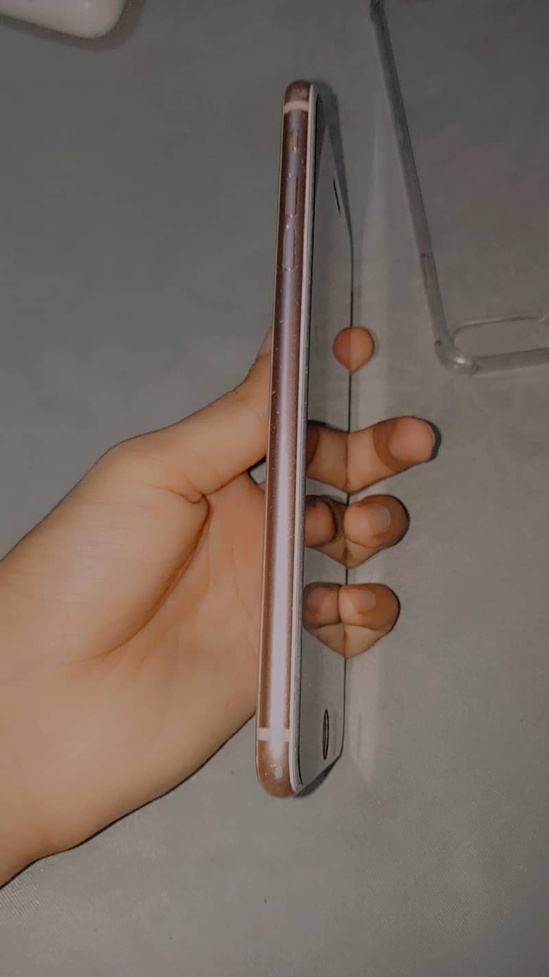 Apple iPhone 8 Plus 4