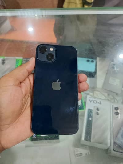 Apple iPhone 13