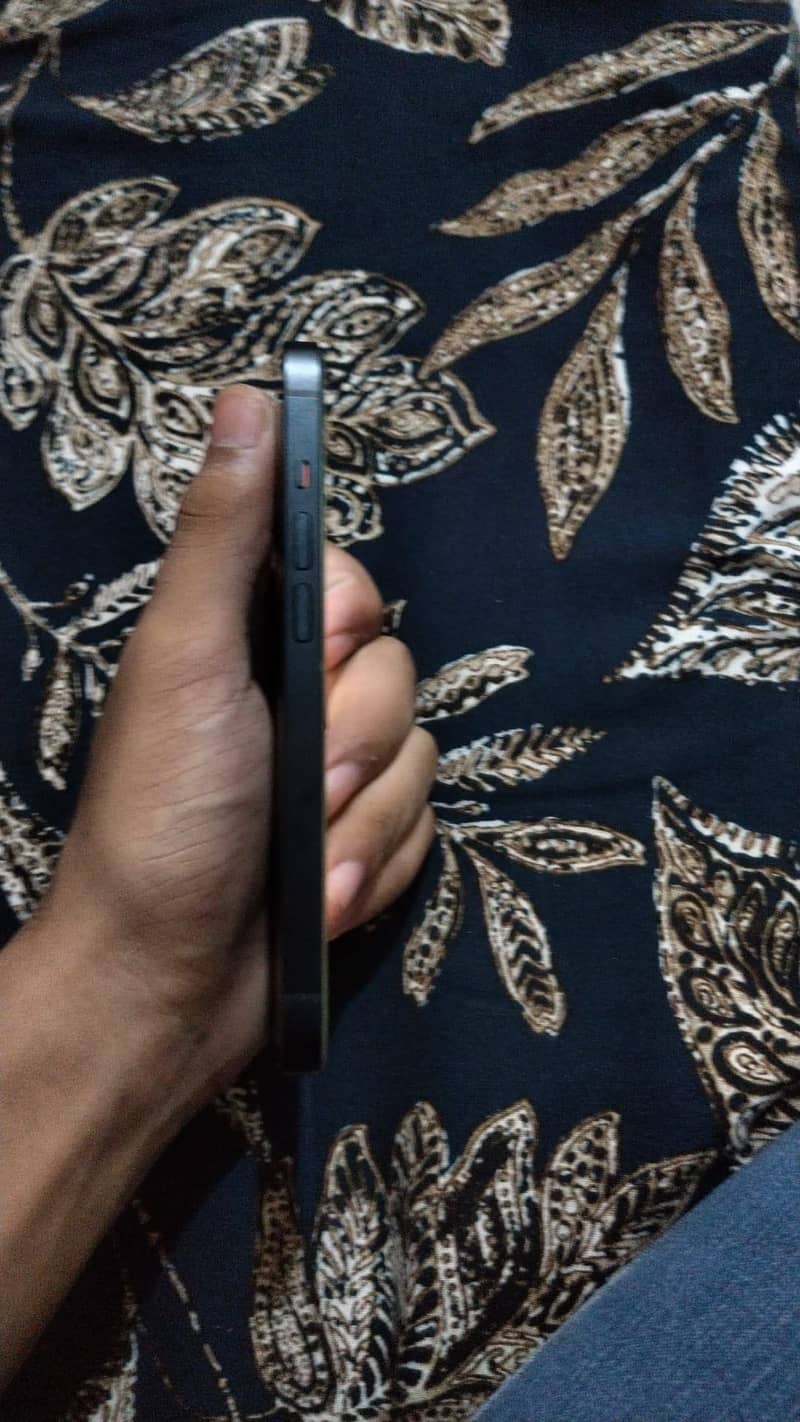Apple iPhone 14 2