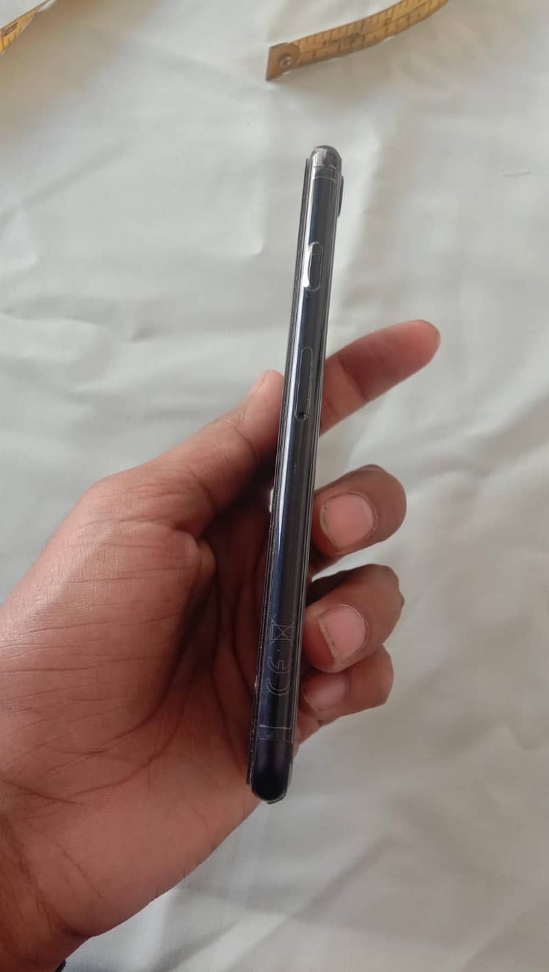 Apple iPhone SE 4