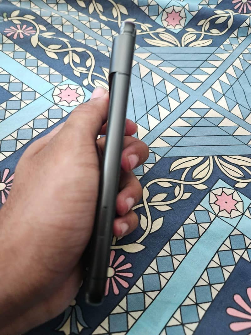 Google Pixel 8 2